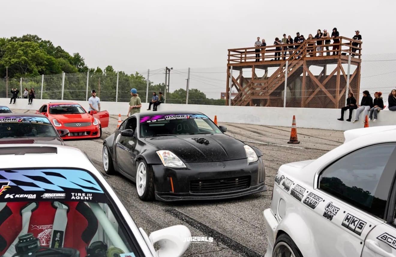 2004 Nissan 350Z · Coupe 2D